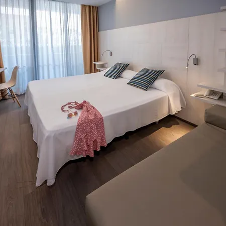 Ght Sa Riera Hotel 4*